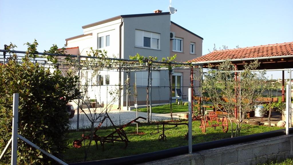 Apartment Ivano Fažana Exterior foto